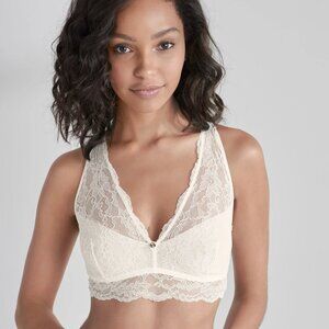 NWOT Pearl By Venus Lace Bralette in Whisper White, M